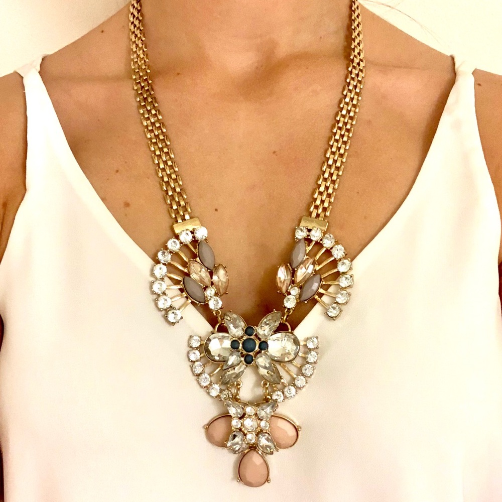 Statement necklace